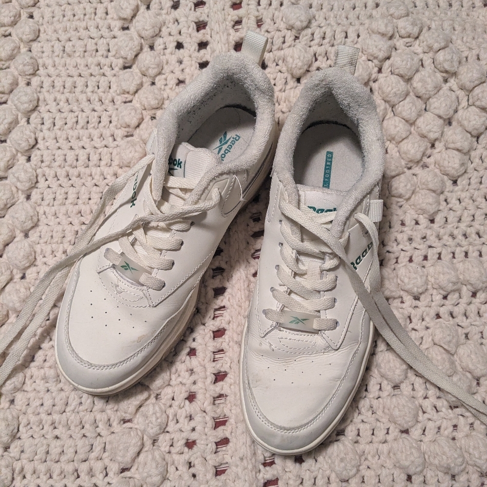 Reebok Sneakers